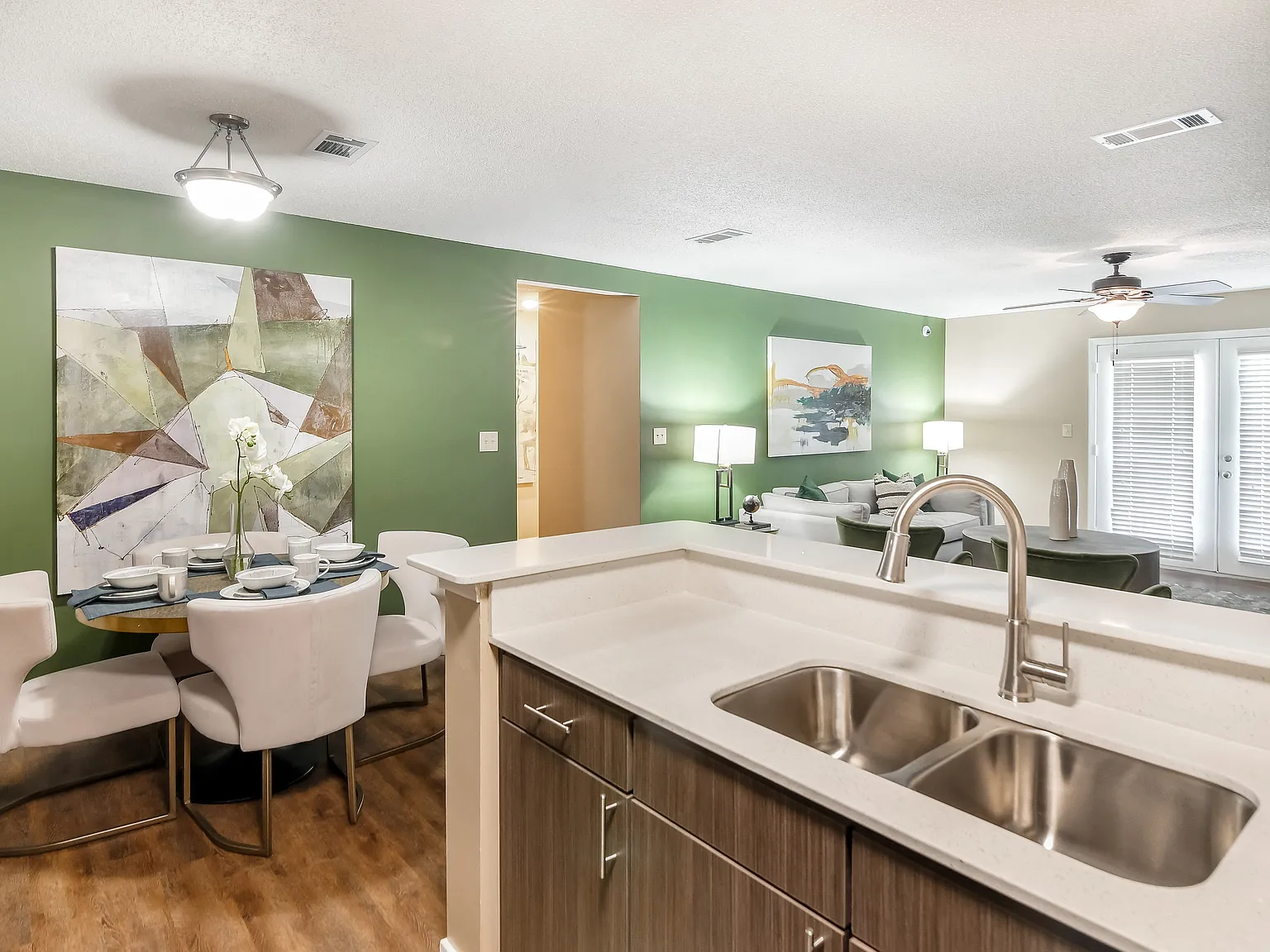 Crossgates Apartment Homes — Photo 2