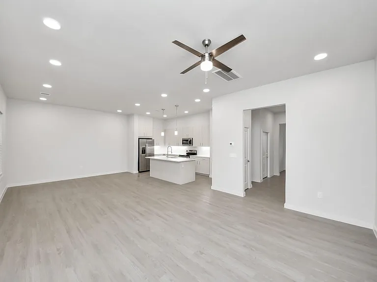 7318 Hadley Meadow Ln — Photo 12