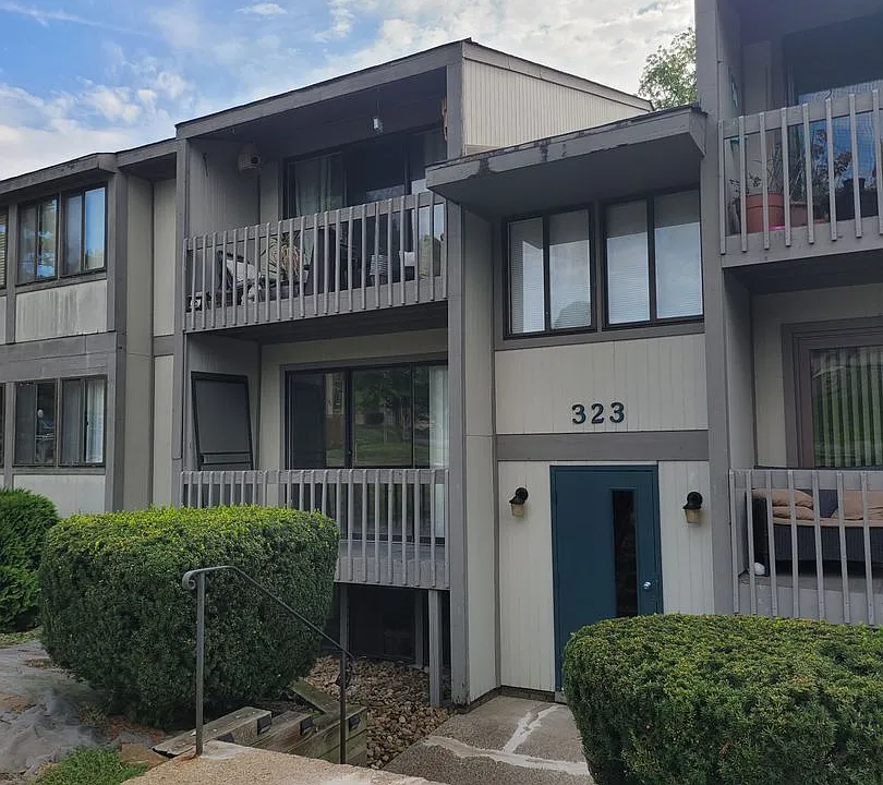 323 Ridge Point Cir #11A