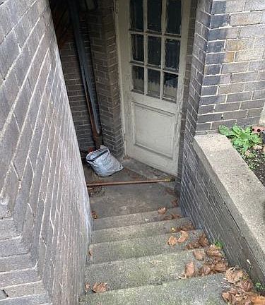 2nd image of 1119 Columbia Rd NW