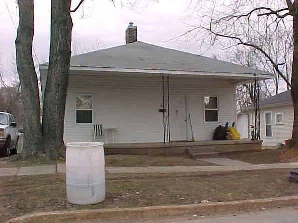 103 S 8th St, Central City, KY 42330
