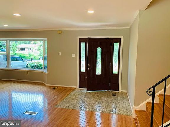5th image of 10415 Shesue St