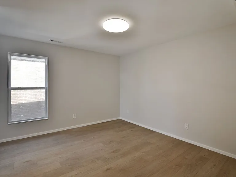 108 Hawkes Ave — Photo 23