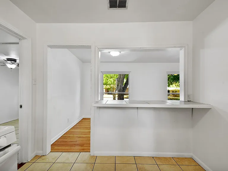 430 Beryl Dr — Photo 9