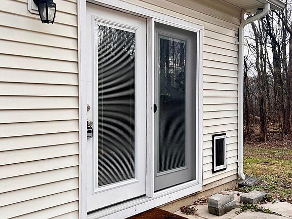 3rd image of 229 Shenandoah Trl