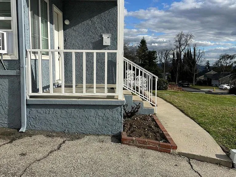 3739 Fairesta St — Photo 4