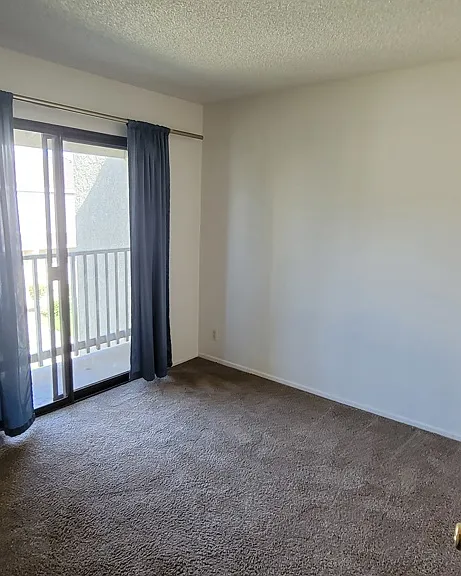1113 W Cypress Ave — Photo 8