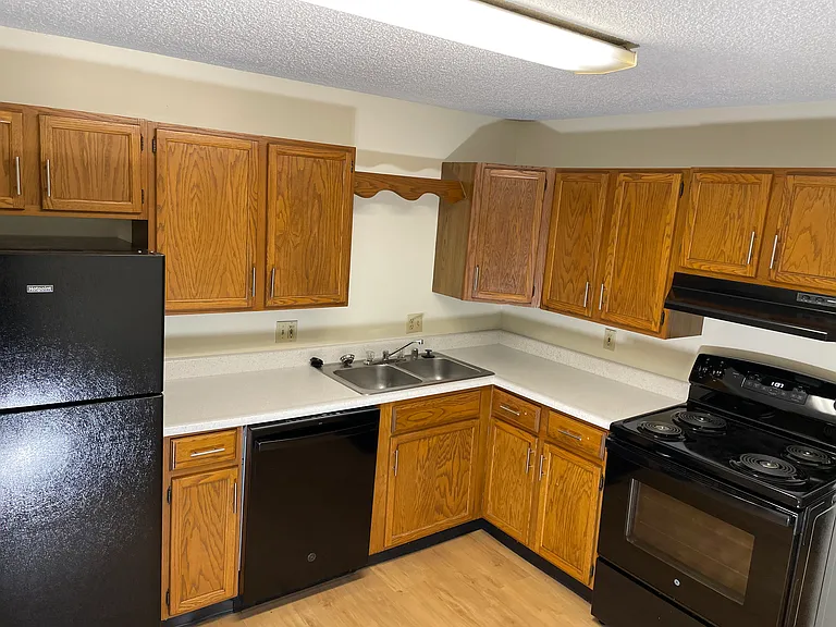Lees Crossing Apartments — Photo 43