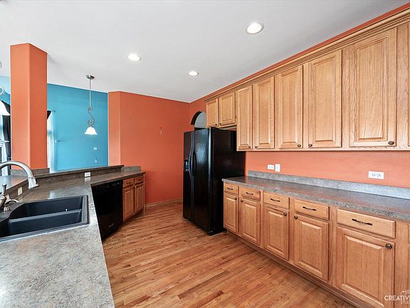 5th image of 22 Windstone Dr
