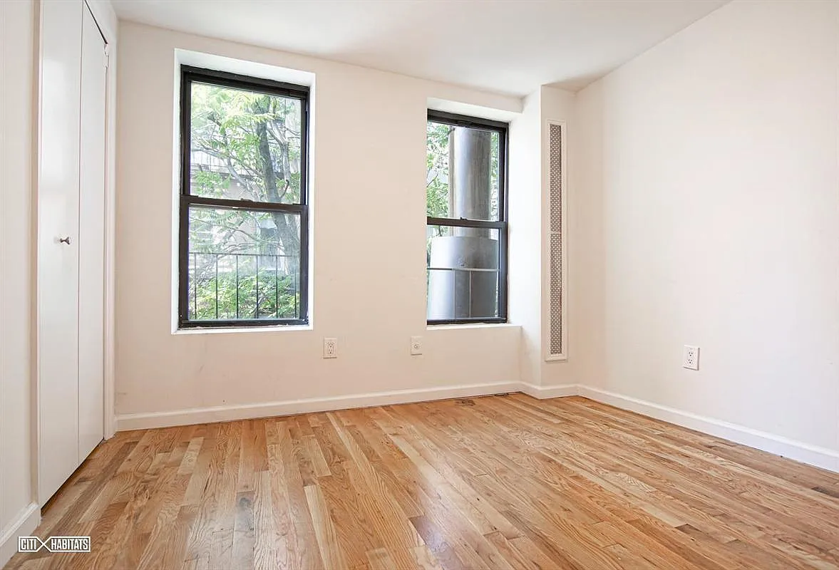89 Christopher Street — Photo 4