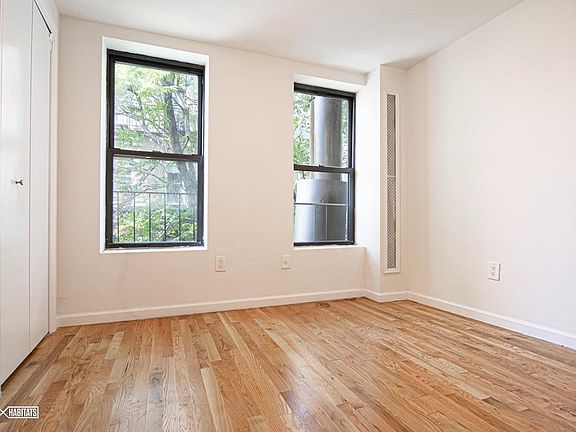 5th image of 89 Christopher St APT 13