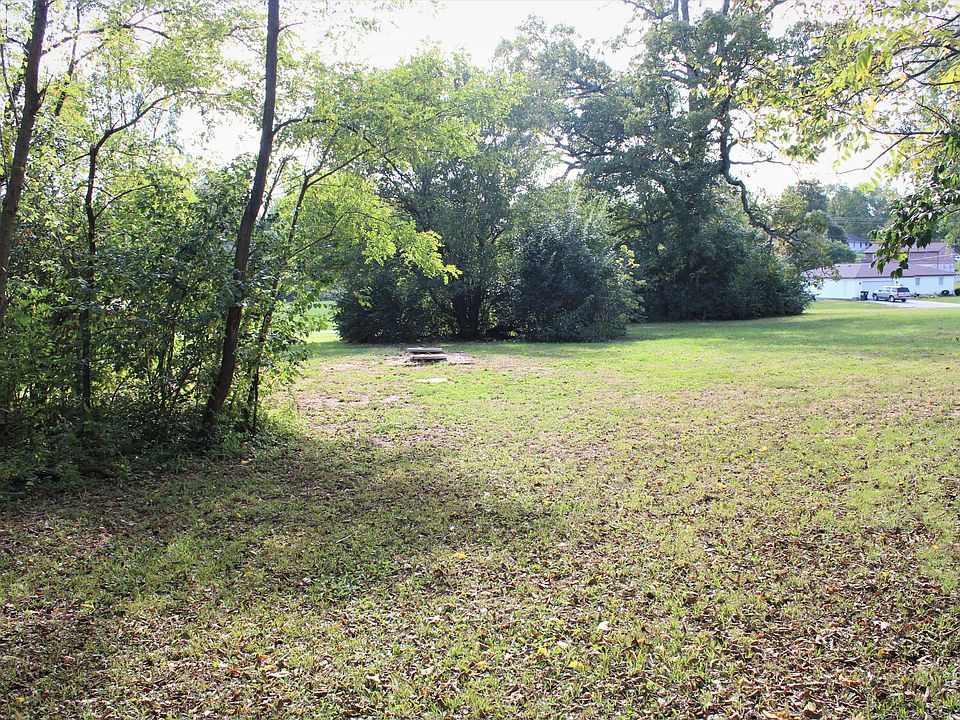 1st image of 80 Grand Valley Dr