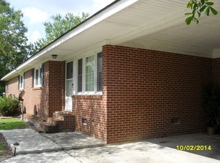 301 Fairview St, Clinton, NC 28328