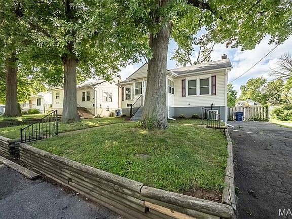5th image of 8136 Ellerton Ave
