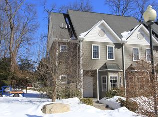 630 E Main St, Jefferson Valley, NY 10535