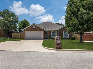 705 Madeline Ct, Azle, TX 76020