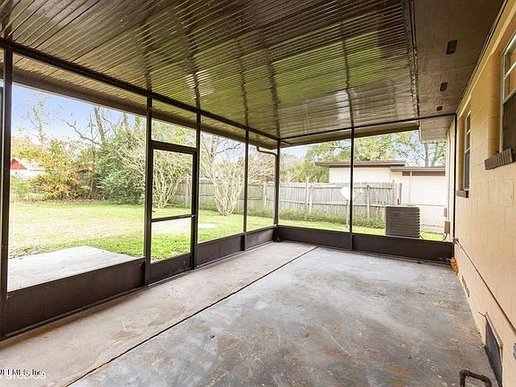 5th image of 6429 Anvers Blvd