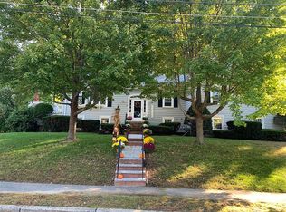 5 Lantern Ln, Wakefield, MA 01880