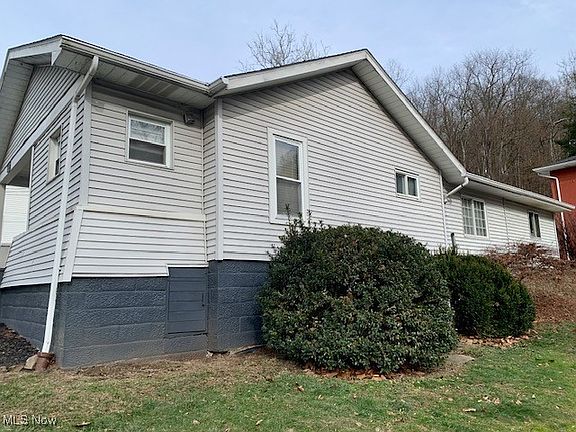 2nd image of 1458 Grand Ave