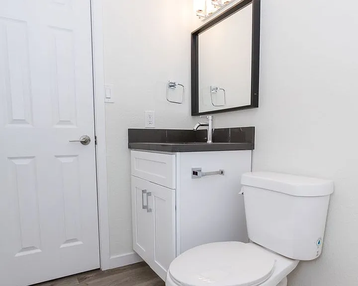 85 W Willetta St — Photo 12