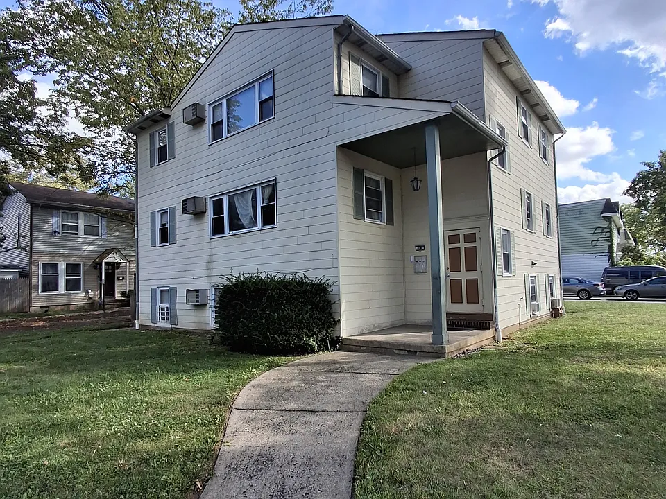 17-18 Hayward St #1