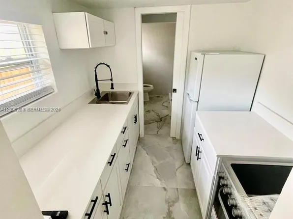 1649 NE 8th Ave #1, Fort Lauderdale, FL 33305