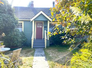 727 N 74th St, Seattle, WA 98103