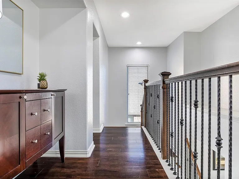 29110 Davenport Dr — Photo 38