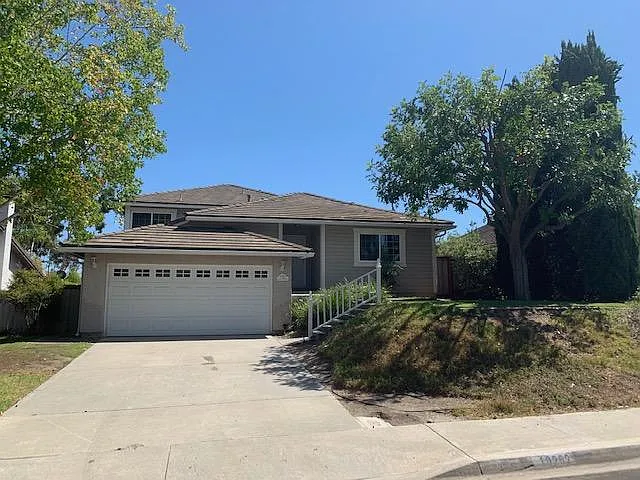 10262 Avenida Magnifica