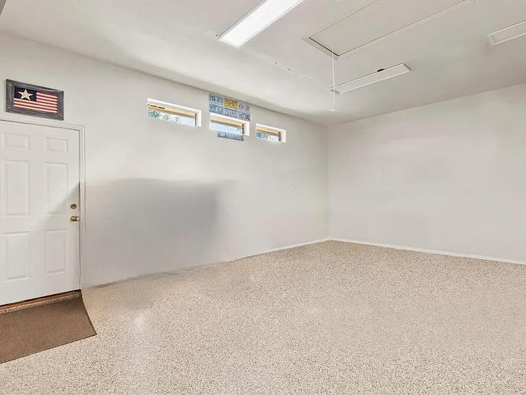 3227 Preston Hills Cir — Photo 32