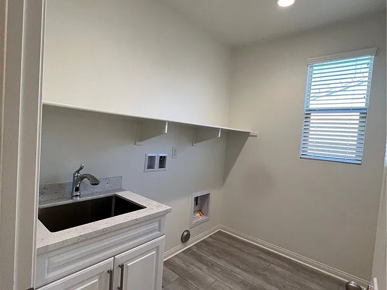 9413 Venetian Way — Photo 12
