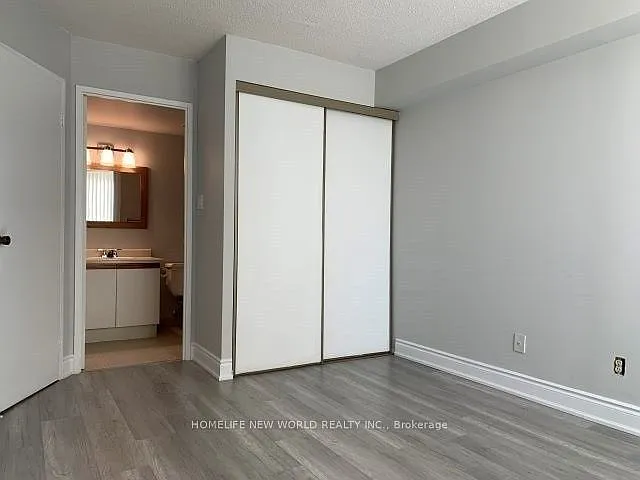633 Bay St #2613 — Photo 22
