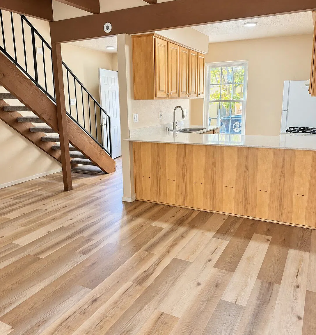 1 bed, 1.0 bath, 800 sqft, $1,200 — Photo 1