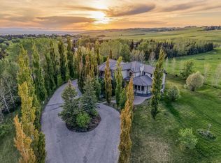 40 Blueridge Bay, Rocky View County, AB T3L 2N5