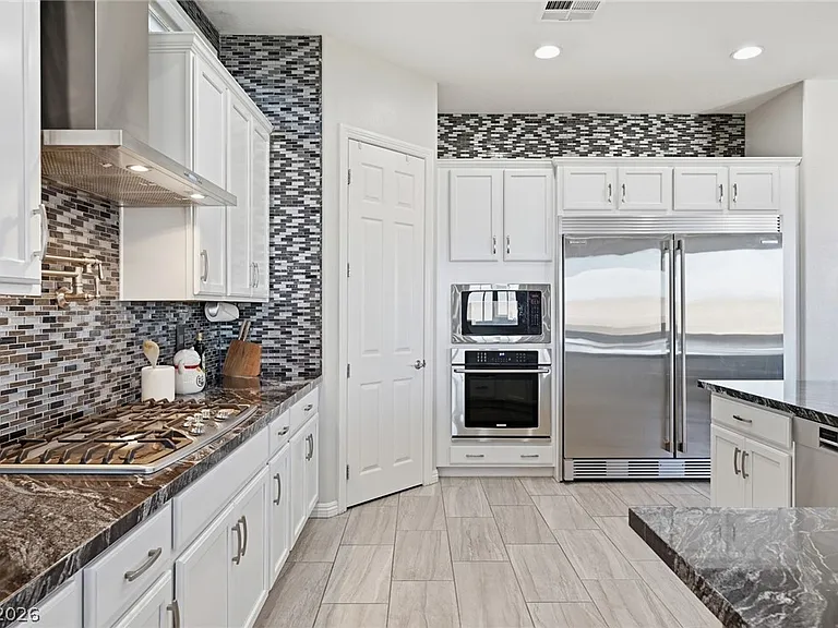 3922 Jacob Lake Cir — Photo 24