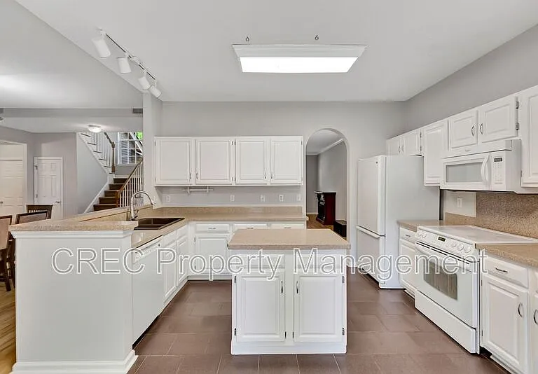 3282 Heathland Way — Photo 8