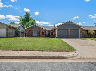 816 Holly Hill Rd, Edmond, OK 73003