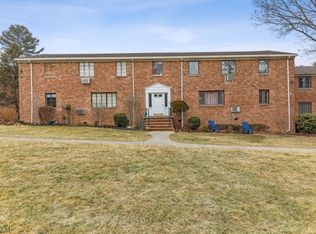 61A Troy Dr, Springfield, NJ 07081