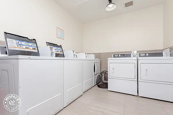 Rented by MySpaceNYC | media 18