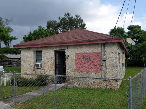 6225 SW 59th Pl, South Miami, FL 33143