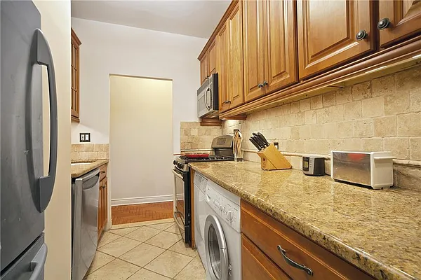 Rented by R New York | media 11