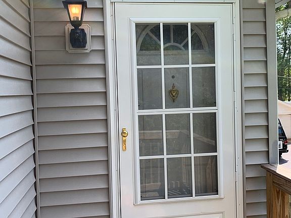 3rd image of 4505 Dumoulin Ave