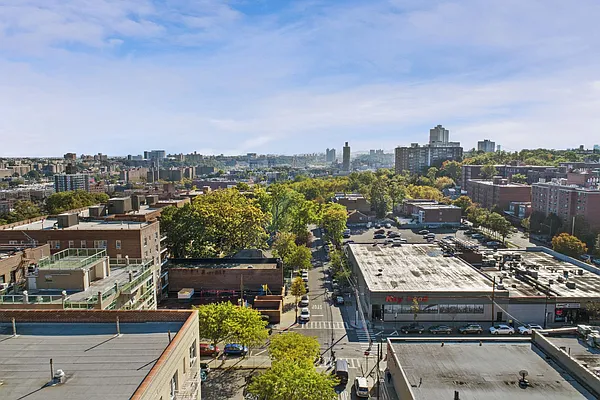 Sold by Compass | media 22