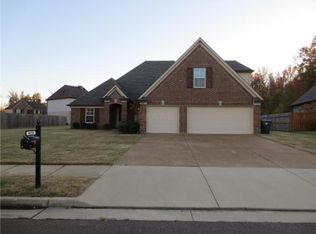6113 Frances Wood Dr, Bartlett, TN 38135