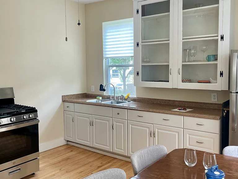 498 Washington St #1 — Photo 10
