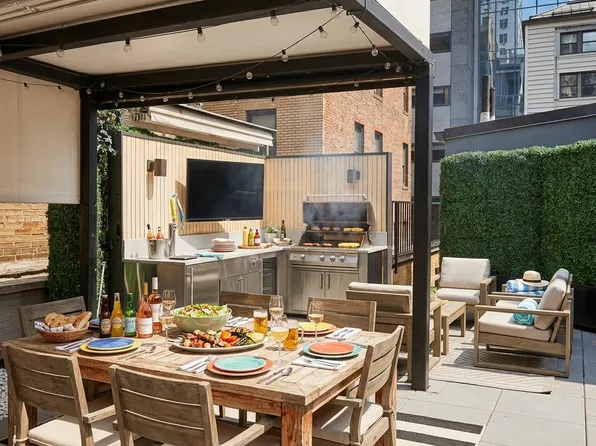 152 West 58th Street image 1 of 11