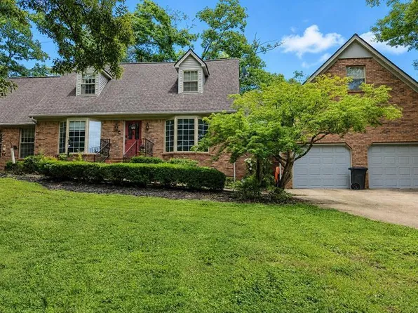 2307 Hamlin Dr, Paris, TN 38242