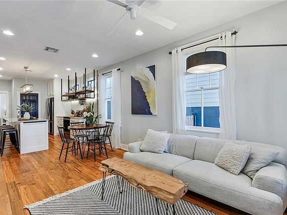 3rd image of 4120-22 S Robertson St