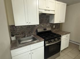 1066 William St, Elizabeth, NJ