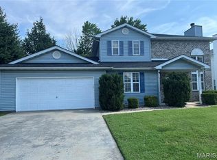 810 Misty Valley Rd, O'Fallon, IL 62269